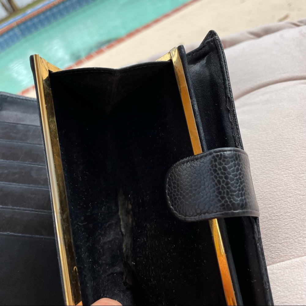 Chanel 90s Caviar CC Wallet on Chain - Picture 10 of 14